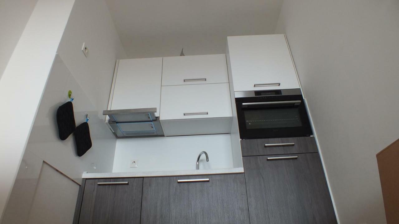 Apartment Paulina Novalja Zewnętrze zdjęcie