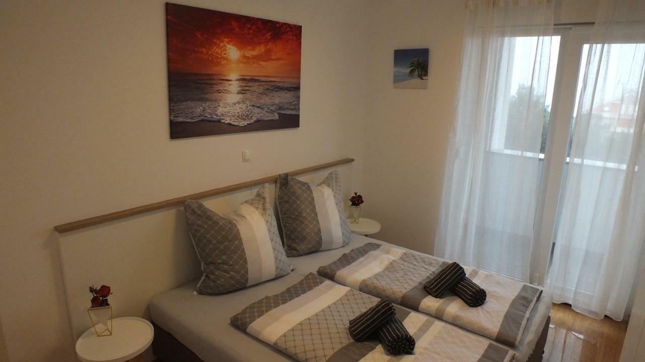 Apartment Paulina Novalja Zewnętrze zdjęcie