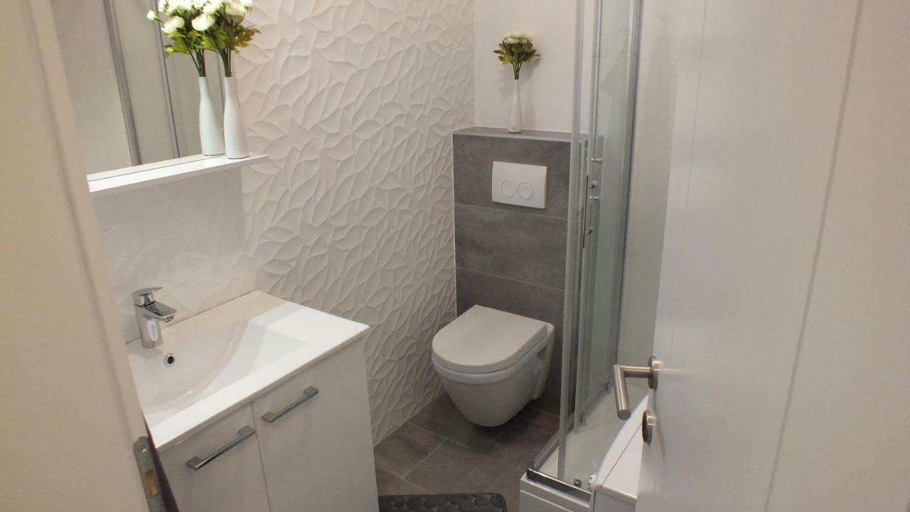 Apartment Paulina Novalja Zewnętrze zdjęcie