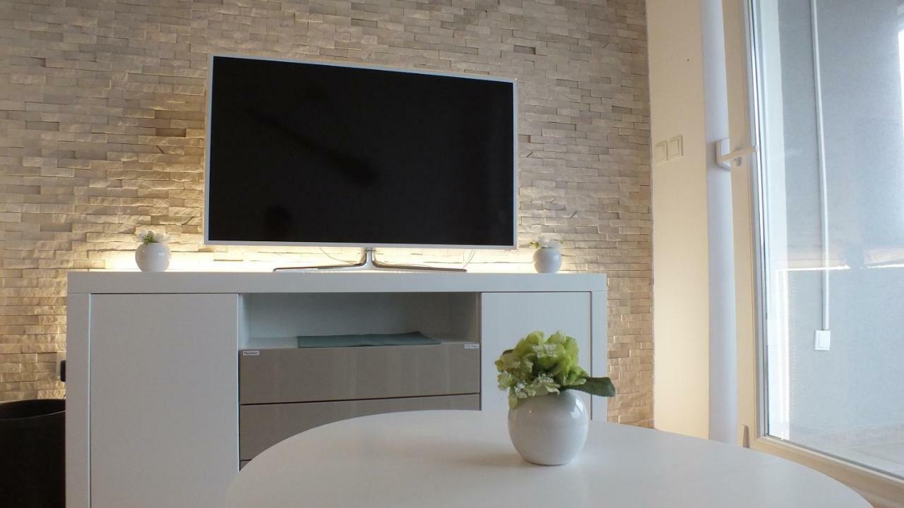 Apartment Paulina Novalja Zewnętrze zdjęcie